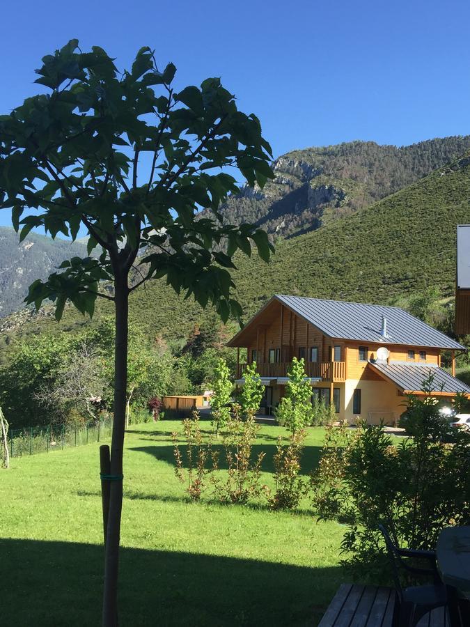 Les Chalets Fleurs De France - Kota Saint-Dalmas Exteriér fotografie