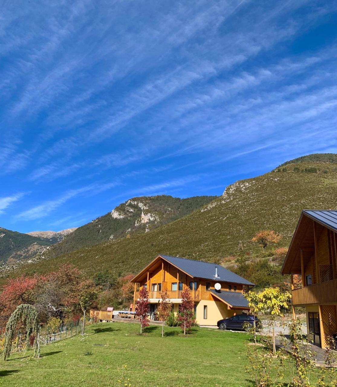 Les Chalets Fleurs De France - Kota Saint-Dalmas Exteriér fotografie